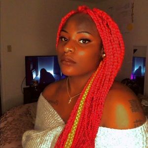 Meet your Posher, Carrie